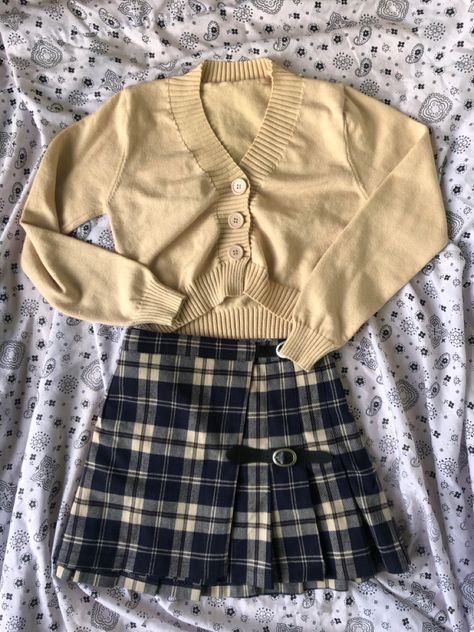 old money, old money aesthetic, blair waldorf Diffrent Aesthics Clothing, Diffrent Aesthics, Perry Winkle, Outfit Layout, Winter 2022, Dress For Success, Girls Fashion Clothes, Swag Outfits, Preppy Outfits