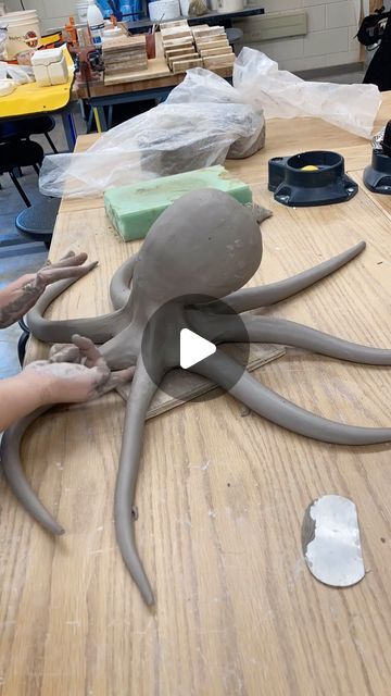 Nina Samuels on Instagram: "Making an octopus 🐙 A surprisingly simple and versatile form!!!" Lovers Sculpture, Clay Sculpture Art, Sculpture Lessons, Art Coquillage, Pottery Animals, Wheel Thrown Ceramics, Sculpture Art Clay, Pottery Videos, Sculptures Céramiques