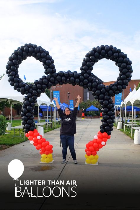 Mickey Halloween Balloon Arch, Mickey Mouse Arch Balloons, Disney Balloon Arch, Mickey Mouse Backdrop Ideas, Mickey Balloon Arch, Mickey Mouse Balloon Garland, Mickey Mouse Birthday Backdrop, Mickey Mouse Balloon Arch, Minnie Balloons