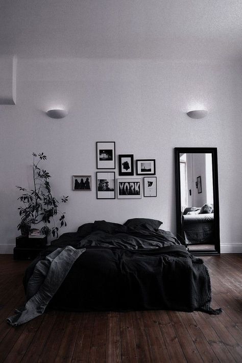 Apartment Livingroom, Apartment Decorating For Couples, Mens Bedroom Decor, Black Bedroom Design, Black Bedroom Decor, Apartment Bedroom Decor, Bedroom Setup, White Living, Couple Bedroom