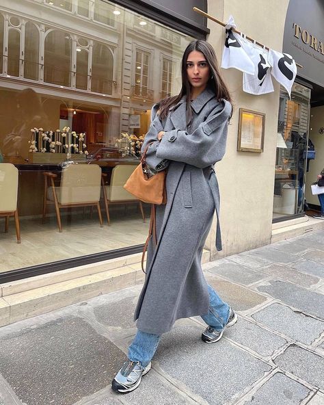 13 Elevated Fall Outfit Ideas With Long Coats | Who What Wear Grey Coat Outfit, Mango Coats, Getting Bored, Classy Winter Outfits, Long Black Coat, Zara Coat, Chic Fall Outfits, Coat Outfit, Long Coats