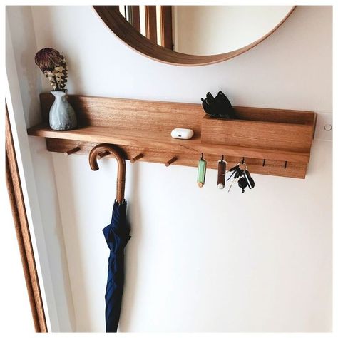 Small Entryway Table, Black Hooks, Wooden Things, Entryway Organizer, Diy Projektit, Entryway Mirror, Tasmanian Oak, Mirror With Hooks, Mail Holder