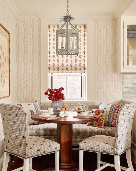 Katie Rosenfeld, Cozy Kitchen Nook, Built In Banquette, Kitchen Banquette, Mark D Sikes, New England Style, Kitchen Nook, Cozy Kitchen, Indoor Bench