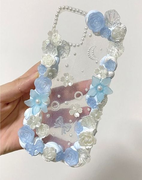 cute mobile cases Decoden Diy, Decoden Case, Diy Phone Case Design, Crystal Texture, Blue Phone Case, Decoden Phone Case, Girly Phone Cases, Diy Iphone Case, Kawaii Phone Case