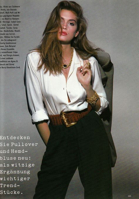 Bittersweet Vogue: Young Cindy Crawford 1980s Outfits, Fashion 90s Style, 1990 Style, Modeling Poses, Mode Hippie, Fashion 80s, Model Pose, 1990s Fashion, Vogue Germany