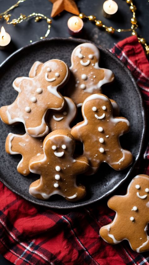 Peanut Butter Gingerbread Cookies, Soft Gingerbread Man Cookies, Glazed Gingerbread Cookies, Gingerbread Cookies Aesthetic, Gingerbread Man Designs, Ginger Man Cookies, Gingerbread Brownies, Everyday Cookies, Ginger Bread Men