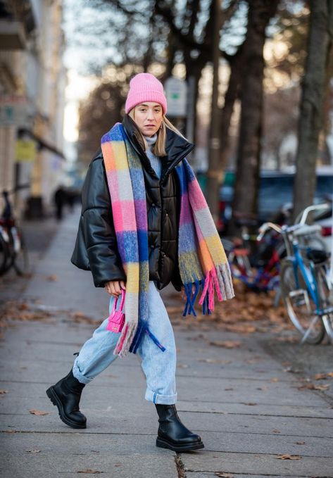 11 Winter Outfit Trends Everyone's Wearing With Jeans | Who What Wear UK Autumn 2023 Fashion Trends Uk, Cold Winter Outfits Colorful, How To Wear Color, Colourful Winter Fashion, Colourful Winter Outfits, Trending Winter Outfits, Scarf Outfit Ideas, Blanket Scarf Outfit, Colorful Winter Outfits