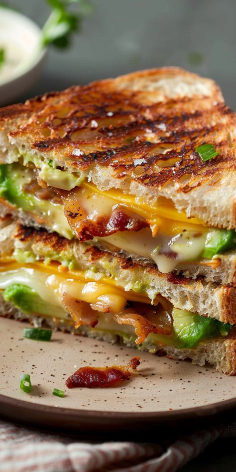 Avocado Bacon Grilled Cheese Sandwich – Chasety Griddle Sandwich Ideas, Avocado Toast Sandwich, Bacon Melt Sandwich, Healthy Grilled Sandwiches, Avocado Cheese Sandwich, Gourmet Sandwich Ideas, Cafe Food Lunch, Good Sandwiches Recipes, Sourdough Sandwich Ideas