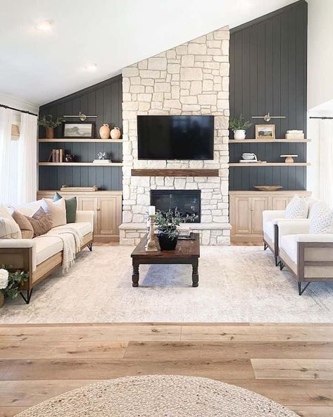 Accent wall ideas to make an impact in your home - Farmhousehub Dining Room Accents, Living Room Built Ins, Living Room Renovation, Fireplace Built Ins, Living Room Decor Fireplace, Accent Walls In Living Room, Fireplace Remodel, Room Renovation, Home Fireplace