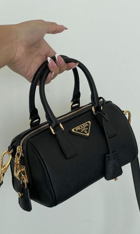 #follow #bags #handbags #purses #fashion #style #blogging #blogger #blog #designer #prada Guess Bags Aesthetic, Expensive Bag, My Style Bags, Trendy Purses, Luxury Bags Collection, Handbag Essentials, Girly Bags, Luxury Purses, Fancy Bags