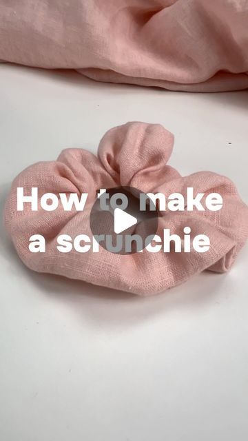 @fabrico_patterns on Instagram: "Do you know that it only takes 5 minutes to make a scrunchie ?😁 Watch the tutorial and try it out!  You can choose fabric that goes well with your outfit or make it from unnecessary fabric leftovers ✨ It will be a perfect accessory for your outfit !  Follow link in bio to download trendy PDF sewing patterns. Follow the video tutorial and create your own style.  #designer #sewingtricks #sewingpattern #dresspattern #womansewingpattern #diydress #howtosew #sewingtips #sewingideas #sewinglovers #summersewingpatterns #howtosew #dresssewing #DIY #easytosew #trendysewingpattern" Diy Fabric Scrunchie, Pattern For Scrunchies, Sewing A Scrunchie, How To Make A Scrunchie Video, Make A Scrunchie, Jumbo Scrunchies Diy, Sew Scrunchie Tutorials, Scrunchie Sewing Pattern, Scrunchies Diy How To Make