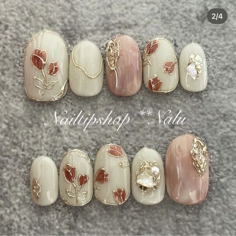 Floral Sticker Nails, Vintage Floral Nails, Sangjit Nail Art, Bridgerton Nails Ideas, Nail Art Wedding Elegant, Hard Nail Designs, Korean Gel Nail Designs, Hard Nail Art, Kuku Wedding