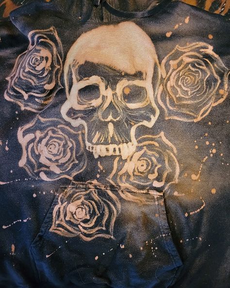 Played with bleach painting today for my bday! ;) Enjoy! Emo Bleach Shirt, Bleach Jacket Design, Bleach Painting, Bleaching Clothes, Bleach Hoodie, Bleach Shirt, Shirt Painting, 2024 Art, My Bday