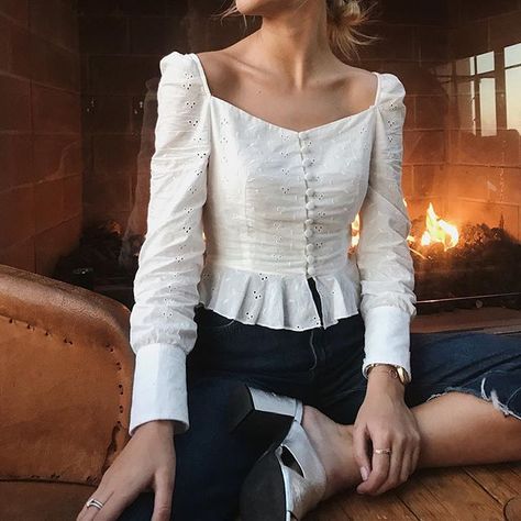 OLIVIA MARIE (@uhhhhhhlivia) • Instagram photos and videos Waist Emphasis Outfit, White Eyelet Top Outfit, Waist Emphasis, Victorian Sleeves, Sweetheart Blouse, Salwar Kamiz, Eyelet Top, Rock Chic, White Eyelet