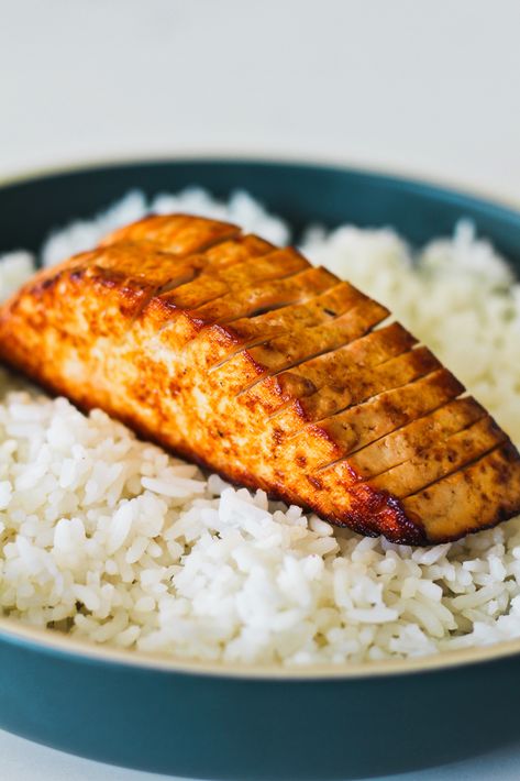 Salmon Tofu Recipes, Tofu Salmon Rice Bowl, Salmon And Tofu Recipes, Vegan Tofu Salmon, Tofu Salmon Recipe, Vegan Salmon Sushi, Vegan Salmon Rice Bowl, Vegan Salmon Bowl, Vegan Tofu Bowl