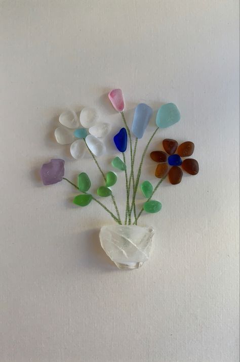 Sea Glass Crafts Diy, Sea Glass Crafts Ideas, Beach Glass Art Diy, Glass Decoration Ideas, Seaglass Art Ideas, Sea Glass Art Ideas, Glass Art Diy, Sea Glass Pictures, Sea Glass Flowers