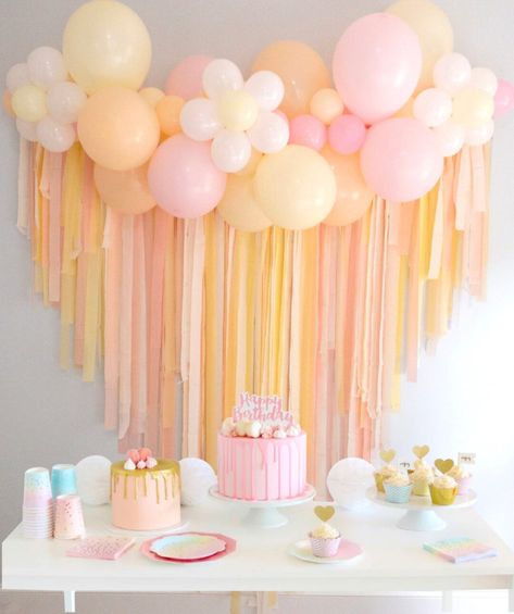 Backdrop Fringe, 2nd Birthday Party For Girl, Flower Birthday Party, 1st Birthday Girl Decorations, Simple Birthday Party, Streamer Backdrop, Hippie Birthday, Daisy Party, Baby Birthday Decorations