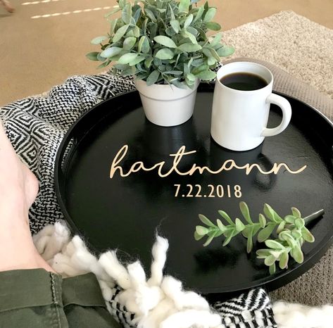 easy to make DIY personalized wedding gift serving tray using vinyl and stain Vinyl Inspiration, Gifts For Newlyweds, Wedding Gifts For Newlyweds, Homemade Wedding Gifts, Cameo Crafts, Gifts For Bride, Wedding Gifts For Bride And Groom, Cricut Wedding, Homemade Wedding