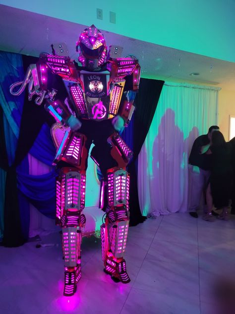 Robot Quince, Led Robot, Tampa Fl, Sweet Sixteen, Quince, Quinceanera, Sweet 16, Tampa, Neon