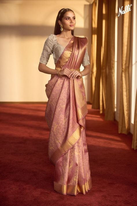 Different Saree Draping Styles, Mauve Saree, Engagement Saree, Kanjivaram Sarees Silk, Saree Wearing, Saree Wearing Styles, Bridal Sarees South Indian, Simple Saree Designs, Saree Draping Styles