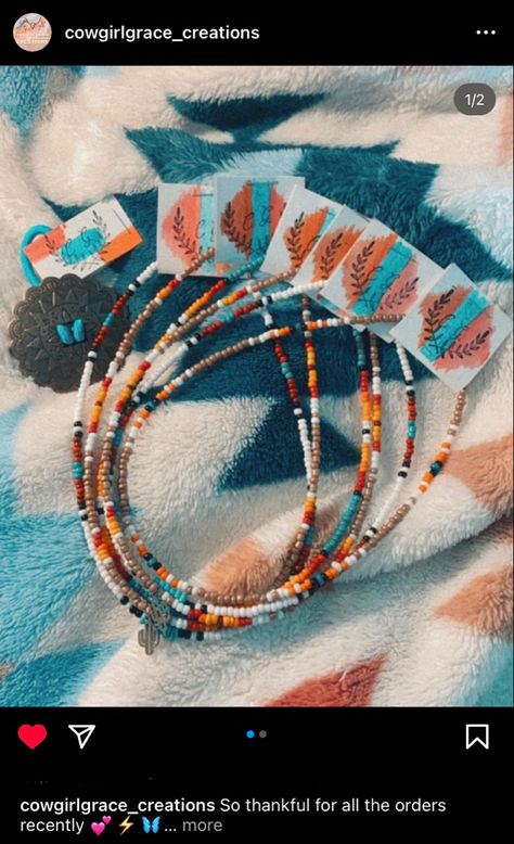 #western #westernfallfashion #westernjewelry #cowgirl #cowgirlstyle #cowgirlfashion #cowgirlaesthetic #rodeo #rodeofashion #rodeostyle #fall #fallfashion #falloutfit #fashion #aesthetic #tiktok Burned Hats, Rodeo Jewelry, Seed Bead Crafts, Cowgirl Aesthetic, Rodeo Fashion, Aesthetic Tiktok, Diy Bracelet Designs, Bead Ideas, Drawing Inspo