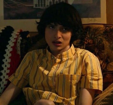 Yellow Color Palette, Stranger Things Halloween, Mike Wheeler, Stranger Things Mike, Finn Stranger Things, Stranger Things Season 3, Color Palette Yellow, Fav Celebrities, Stranger Things Tv