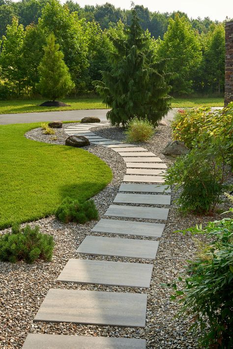 Entrance Idea, Front Yard Walkway, Gravel Walkway, Backyard Walkway, Walkway Landscaping, Side Yard Landscaping, Pathway Landscaping, Garden Walkway, Door Entrance