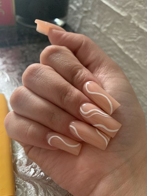 Square Line Nails, Cute Nails With Lines, Acrylic Nails Ideas Swirls, Square Nails With Swirls, Line Nail Designs Square, Abstract French Tip Nails Short, Squiggle Nails Square, Swirly Nail Designs Square, Simple Nail Art Lines