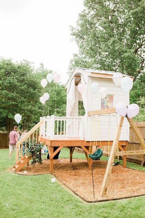 Play Set Design Ideas, Swingset Tree House, Playhouse In Backyard, Kids Deck Play Area, Backyard Inspiration Kids, Backyard Playground Design, Backyard Design With Playset, Play Set Backyard, Baby Playground Outdoor