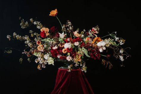 Dutch Master Inspiration Dutch Masters Flowers, Dutch Masters Wedding, Spring Flowers Background, Dutch Still Life, Dutch Masters, Moody Wedding, Green Wedding Shoes, Bridal Flowers, Flower Backgrounds