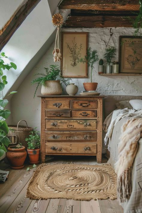 Karoo House Farmhouse, Making Furniture Look Rustic, Vintage Rustic Aesthetic, Cottagecore Wardrobe Furniture, Cottage Vibes Aesthetic, Farmhouse Aesthetic Bedroom, Rustic Cottage Bedroom, Cozy Rustic Bedroom, Rustic Farmhouse Bedroom Ideas