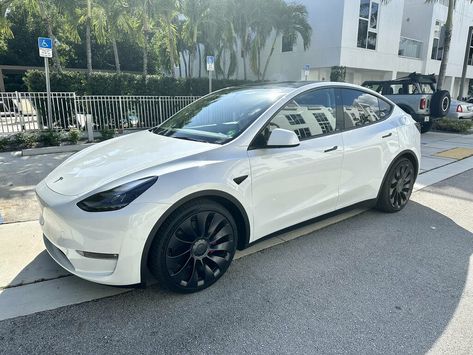 2022 Model Y Performance / White with Black Interior / 3,500 Miles / Summer 2022 Build For Sale | Tesla Motors Club Black Tesla White Interior, 2023 Tesla Model 3, Tesla Model Y White, Tesla Model S White, White Tesla Model 3, Tesla Model 3 Black White Interior, Tesla Y, Tesla Model Y Performance, 500 Miles