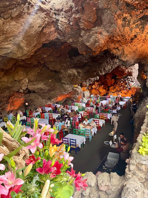 La grotto mexico city restaurant Mexico City Trip, Mexico City Aesthetic, Condesa Mexico City, Mexico City Food, Mexico City Restaurants, Mexico City Travel, Monte Verde, Mexico Trip, Mexico City Mexico