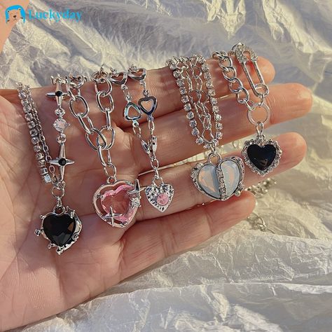 Shopee Necklace Y2k, Butterfly Heart, Necklaces Silver, Drop Pendant Necklace, Platinum Metal, Mua Sắm, Silver Chain Necklace, Chain Choker, Fashion Accessories Jewelry