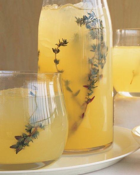 Vodka-Thyme Lemonade Recipe Thyme Lemonade, Good Lemonade Recipe, Glace Fruit, Thyme Simple Syrup, Pitcher Drinks, Best Lemonade, Martha Stewart Recipes, Vodka Lemonade, Lemonade Recipes