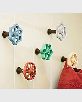 Quirky faucet knobs make great wall hooks for anything you might need to hang up in your sunroom from sweaters to bags to curtains. Love the vintage farmhouse appeal! Bathroom or laundry room Boys Bathroom, Faucet Handles, Wall Hanger, Wall Hooks, Home Projects, The Wall, Faucet, Diy Home Decor, Shabby Chic