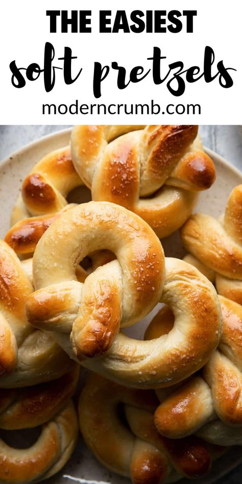 Home Made Soft Pretzels, Homemade Pretzels Soft, Easy Soft Pretzel Recipe, Homemade Baking Recipes, Homemade Pretzels Recipe, Soft Pretzels Recipe, Baked Snacks, Pretzel Recipe, Soft Pretzel Recipe