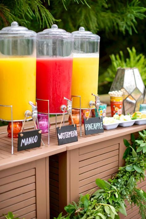 Wedding Juice, Beverage Stations, Beverage Station Party, Race Theme, Party Stations, Cocktail Station, Water Fruit, Beverage Station, Flavor Combinations