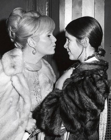 Photos from Debbie Reynolds & Carrie Fisher's Mother-Daughter Moments - E! Online Debbie Reynolds Carrie Fisher, Sean Lennon, Eddie Fisher, Debbie Reynolds, Complicated Relationship, Extraordinary Women, Carrie Fisher, The Guardian, Vanity Fair