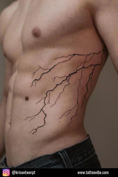 Blitz Tattoo, Abdomen Tattoo, Herren Hand Tattoos, Rib Tattoos For Guys, Storm Tattoo, Lightning Bolt Tattoo, Common Tattoos, Lightning Tattoo, Bolt Tattoo