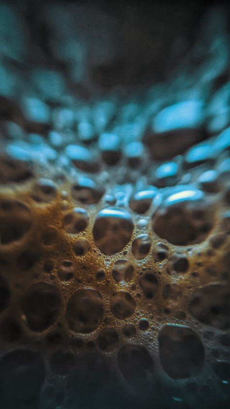 Macro shot of coffee bubbles. Macro Coffee Photography, Macro Product Photography, Macro Photography Ideas At Home, Surfaces Photography, Macro Photography Water, Food Abstract, Breakfast Shot, Macro Photography Abstract, Macro Food