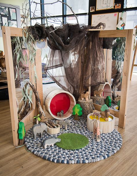 This play space with African animals promotes many opportunities for imaginary play Babies Room Childcare Ideas, Nursery Room Ideas Childcare, Childcare Rooms, Reggio Emilia Classroom, Reggio Inspired Classrooms, Reggio Classroom, Potpourri Christmas, Family Day Care, Preschool Rooms