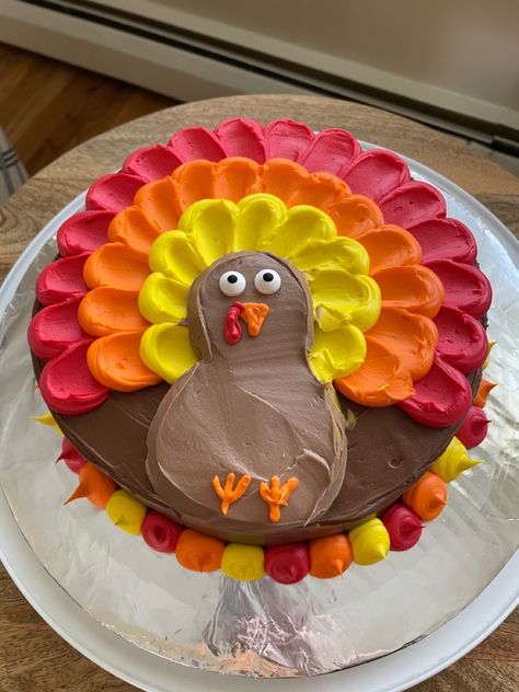 Turkey Cakes Ideas, Thanksgiving Cake Ideas Decorating Turkey Theme, Cake Designs Thanksgiving, Thanksgiving Cakes And Cupcakes, Turkey Cake Design, Thanksgiving Turkey Cake Ideas, Easy Thanksgiving Cake Decorating Ideas, Turkey Cake Decorating Ideas, Easy Turkey Cake Ideas