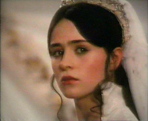 Sarah Patterson as Snow White List Of Fairy Tales, Snow White Aesthetic, Monica Keena, Faerie Tale Theatre, Sarah Patterson, Snow White Characters, Snow White Movie, Elizabeth Mcgovern, Angela Carter