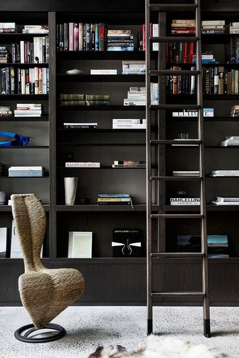 modern home library design, black paint, office ideas, shelving design, bookshelves Home Library Design Bookshelves, Modern Home Library, Home Study Design, Home Library Design Ideas, Media Room Design, Easy Decor, Modern Bookshelf, Bookcase Design, Home Library Design