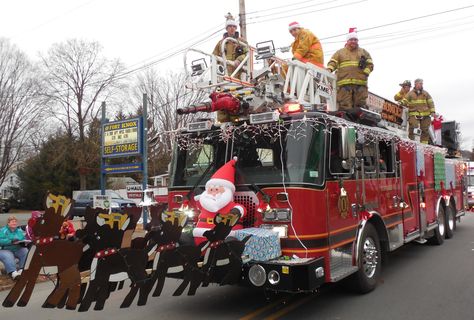 Port Jervis Fire Dept Parade Ideas, Washington State Travel, Holiday Parades, Christmas Props, Truck Covers, Parade Float, Christmas Parade, Fire Dept, Fire Truck