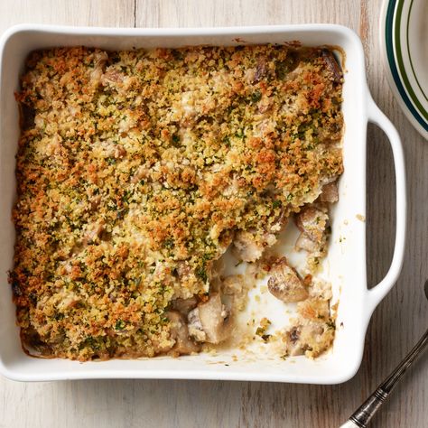 Stuffed Mushroom Casserole, Poppy Seed Chicken Casserole, Holiday Potluck, Mushroom Casserole, Vegetarian Casserole, Stuffed Mushroom, Thanksgiving Recipes Side Dishes, Easy Casserole, Thanksgiving Side Dishes