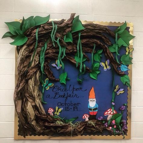 Enchanted Forest Bulletin Board, Enchanted Forest Book Fair, Woodsy Classroom, Cottage Classroom, Garden Bulletin Boards, Forest Theme Classroom, Spring Library, School Library Book Displays, Enchanted Forest Book