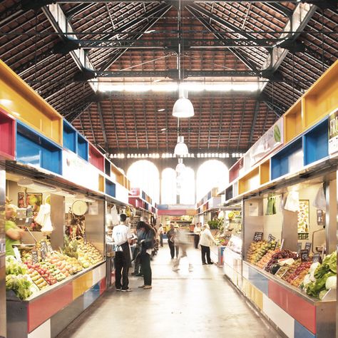 Proyecto de Remodelación del Mercado Municipal de Atarazanas / Aranguren  Gallegos Arquitectos #AVMdegilpazaryeri #Architecture Supermarket Design, Open Market, Traditional Market, Public Market, Unique Buildings, Commercial Architecture, Market Shopping, Urban Planning, Contemporary Architecture