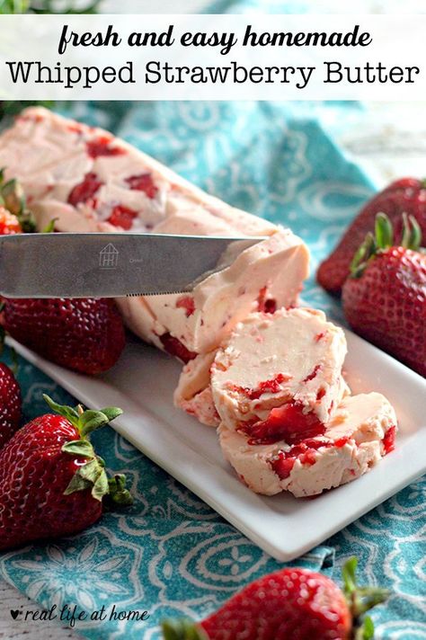 Easy Strawberry Freezer Jam, Whipped Strawberry Butter, Strawberry Butter Recipe, Strawberry Freezer Jam Recipe, Fresh Strawberry Jam, Flavored Butter Recipes, Butter Recipes Homemade, Strawberry Freezer Jam, Freezer Jam Recipes